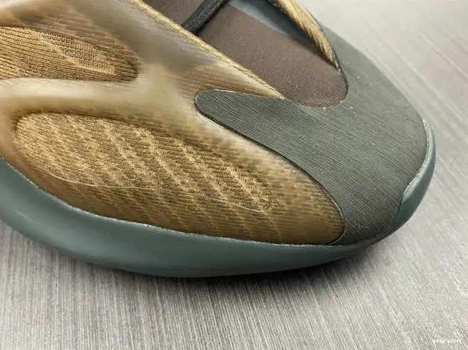 V3 Adidas Copfade Yeezy GY4109 Boost 700 0705